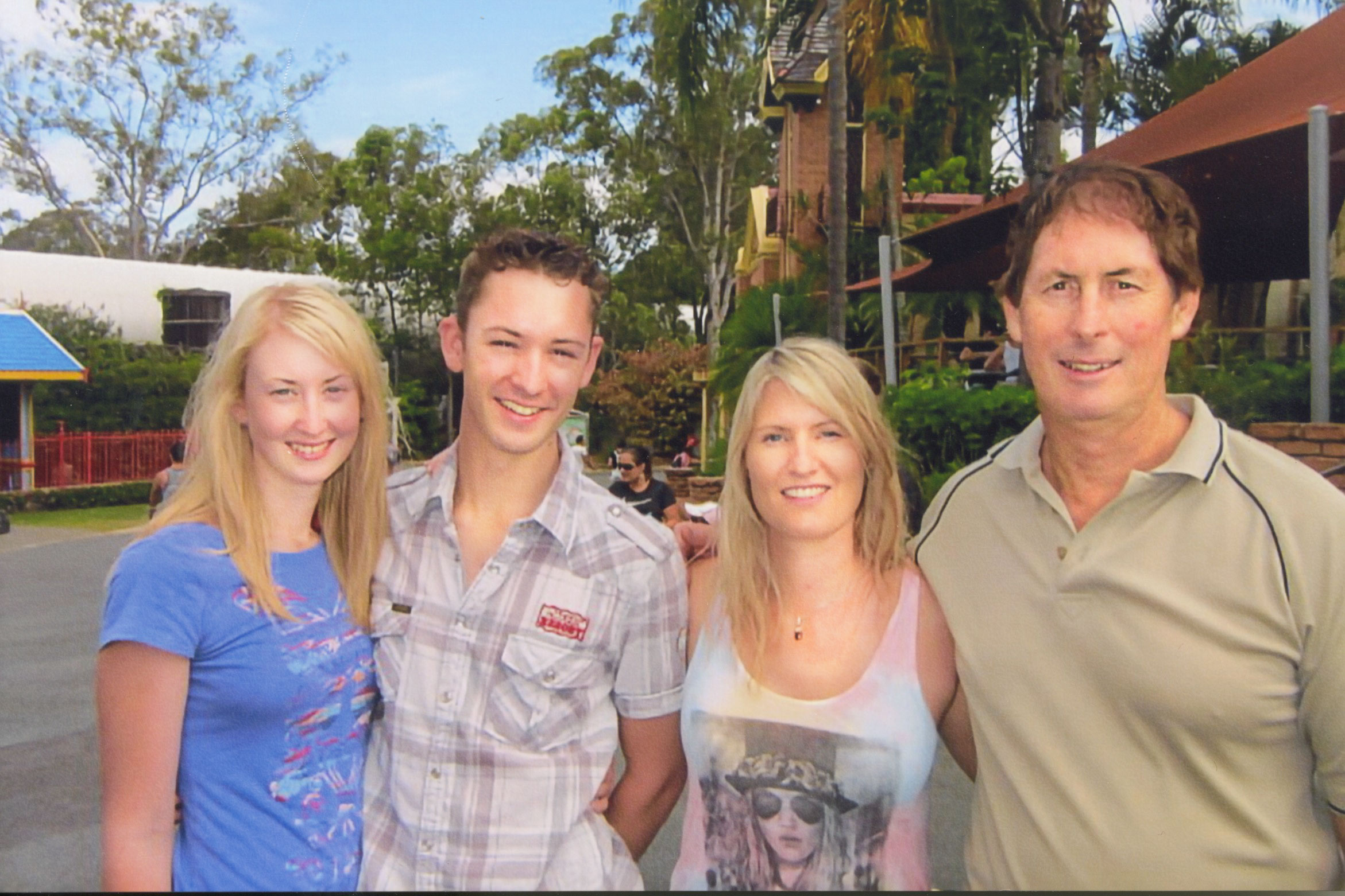 Vicky meeting Norm and her half siblings Paul and Lee.